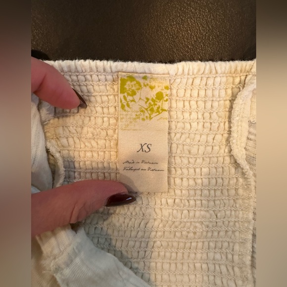 Anthropologie Cream Ruffled Tank with Wooden Toggles XS - Picture 3 of 3